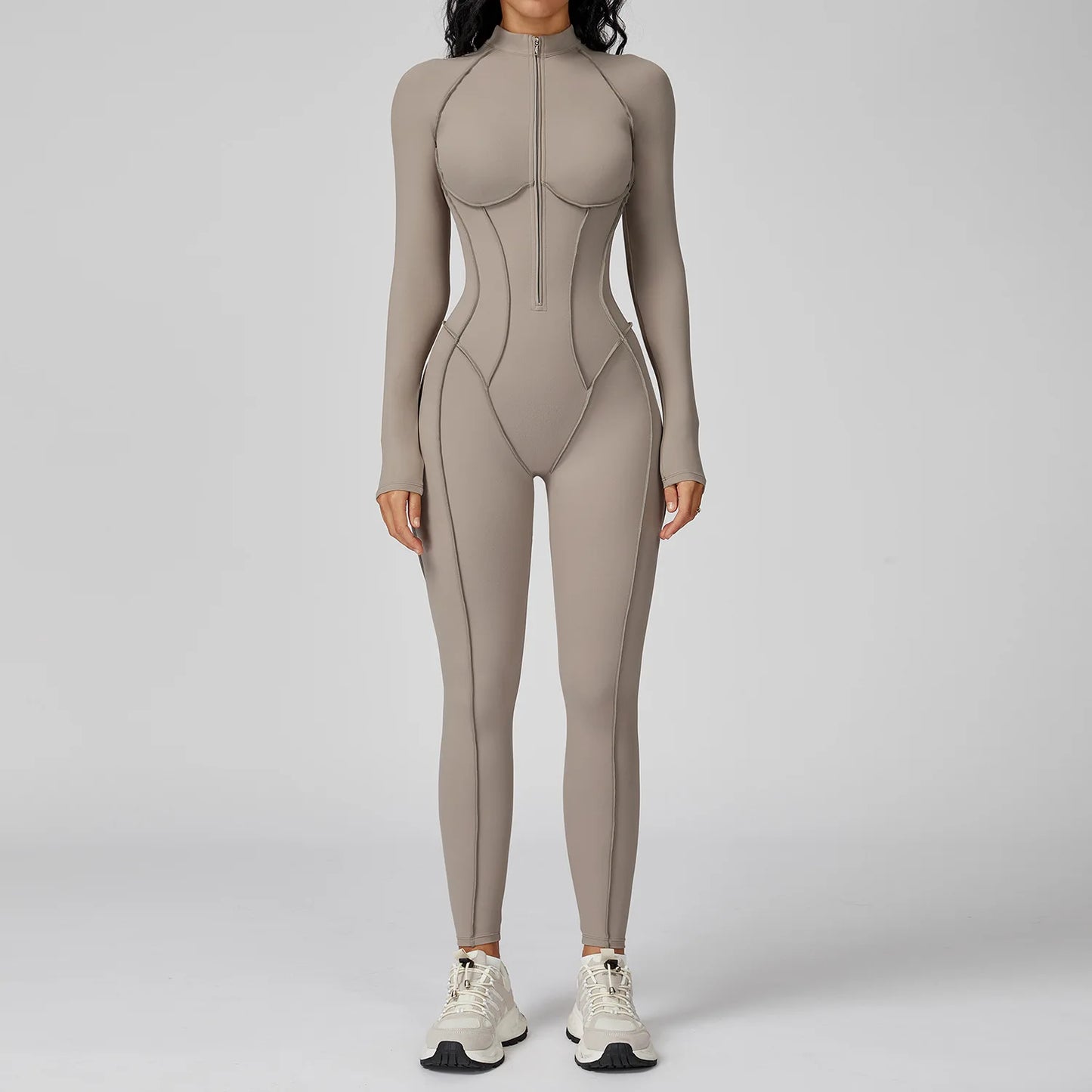 Long-sleeved jumpsuit, ideal for the gym, with a zipper, perfect for high-intensity workouts.