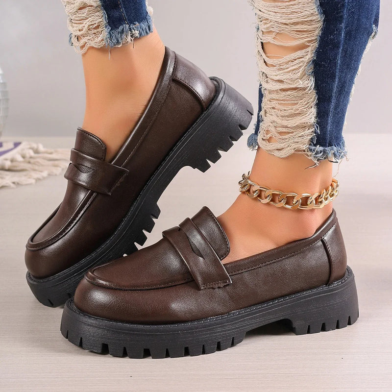 Mocassim feminino de plataforma com solado de borracha — foto 1