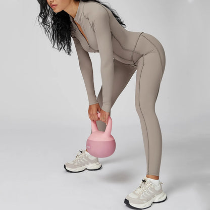 Long-sleeved jumpsuit, ideal for the gym, with a zipper, perfect for high-intensity workouts.